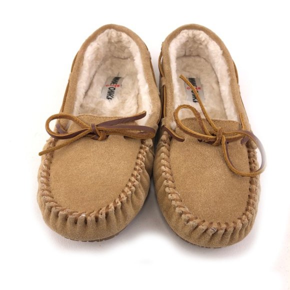 Minnetonka Pile Lined Hardsole Moccasin Slippers 10 - Picture 4 of 12